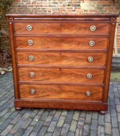 Large Victorian Mahogany Chest of Drawers