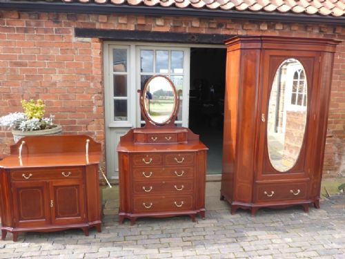 Superb 3 Piece Bedroom Suite Inlaid Mahogany