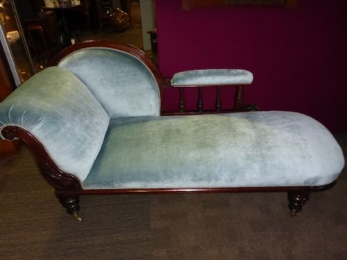 Victorian Chaise Lounge Fully Restored and Re Upholstered
