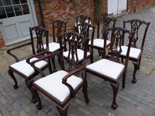 Set of 8 Mahogany Dining Chairs Chippendale Style