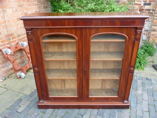 Victorian 2 Door Library Bookcase in Mahogany