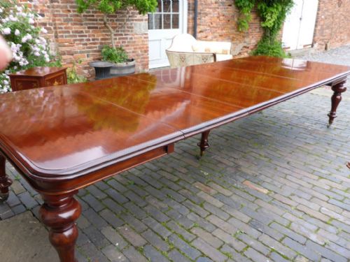 Victorian Mahogany Extending Dining Table to Seat 14