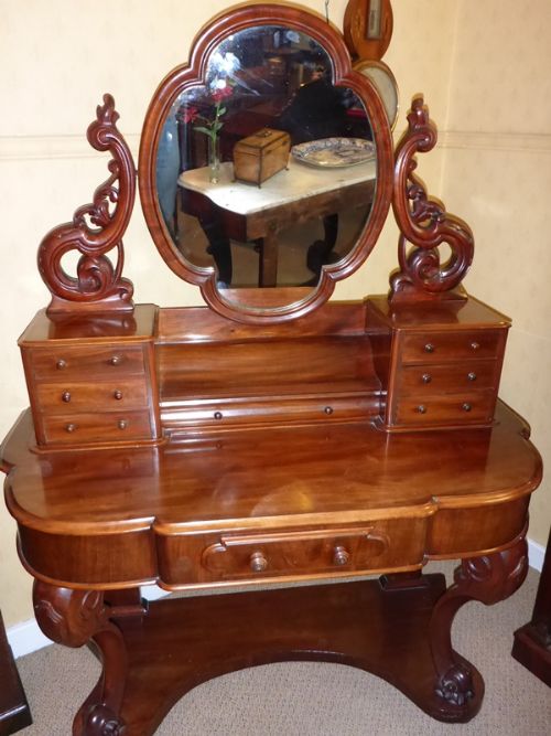 Victorian Duchess Dressing Table in Mahogany
