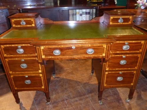 Quality Mahogany Desk Banded with Satinwood