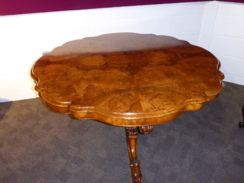 Quality Burr Walnut Centre Table Victorian