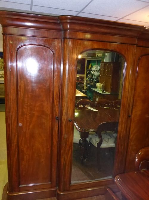 Antique Victorian 3 Door Wardrobe Mahogany