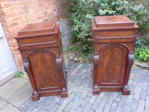 Georgian Mahogany Pedestals Pair