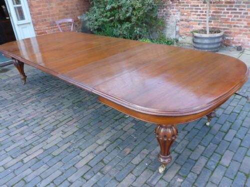 Victorian Extending Dining Table in Oak with 4 Leaves