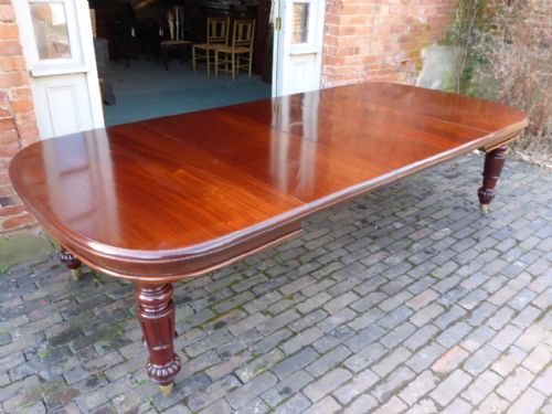 Very Good Early Victorian Mahogany Extending Dining Table