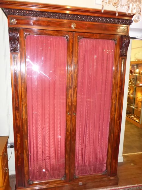 Quality Regency Library Bookcase in Mahogany