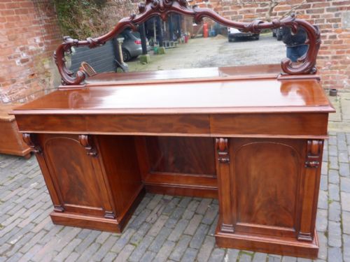 Good Quality Victorian Mahogany Chiffonier Sideboard