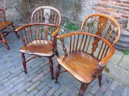 Antique Yew Wood Windsor Armchairs Near Pair