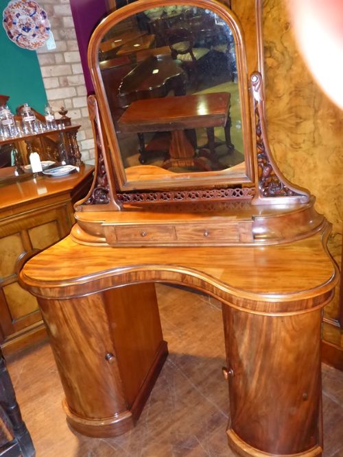 Super Quality Victorian Duchess Dressing Table Mahogany