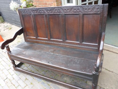 EARLY OAK SETTLE 1690 - ADDITIONAL PHOTO 8
