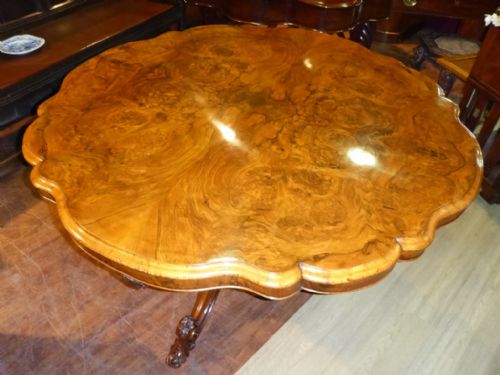 Superb Victorian Burr Walnut Centre Table