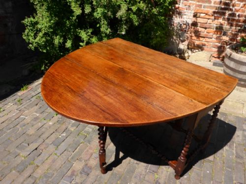 Good Early Oak Gate Leg Dining Table