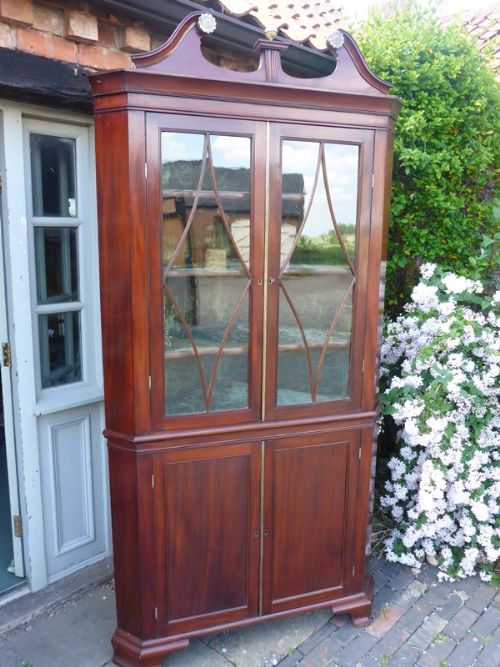 Georgian Full Height Corner Cabinet Mahogany