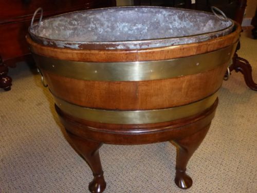 Antique Georgian Mahogany Planter/cellaret
