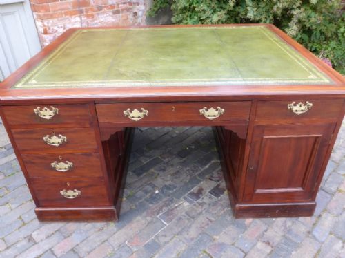 Victorian Mahogany Partners Desk