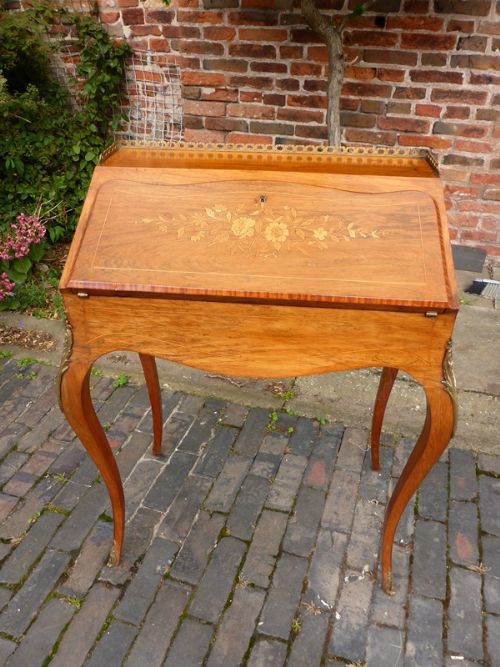 Victorian Ladies Writing Desk in Rosewood