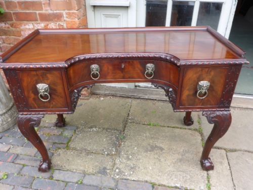 Super Quality Mahogany Desk or Ladies Dressing Table