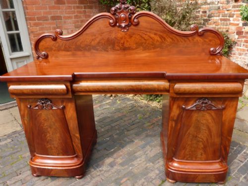 Impressive Victorian Sideboard/chiffonier