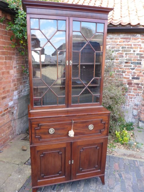 Good Georgian Secretair Bookcase in Mahogany