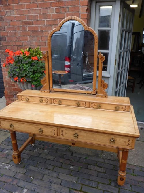 Dressing Table Charles Bevan Style