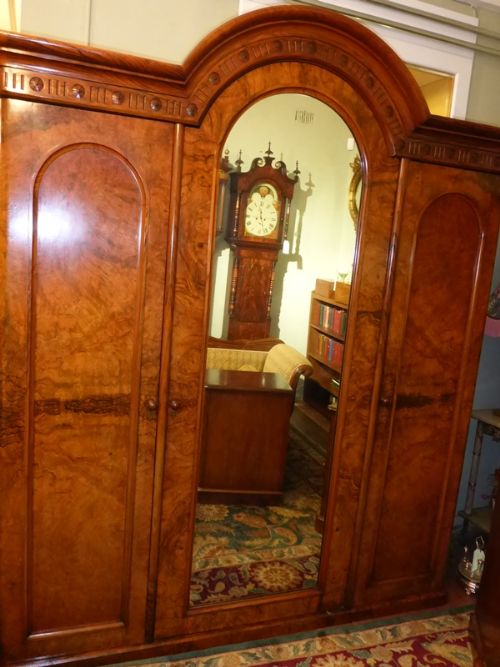 Stunning Quality Burr Walnut Wardrobe