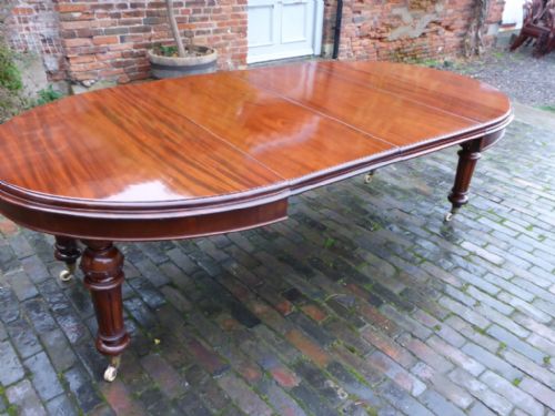 Victorian Extending Dining Table Mahogany with 2 Leaves