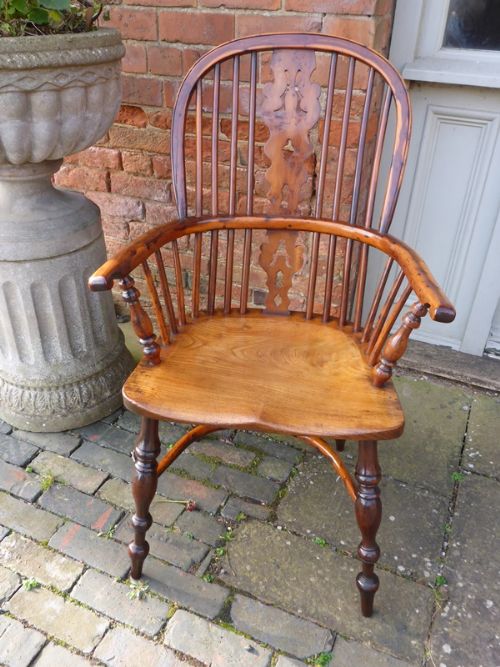 Superb Yew Wood Windsor Armchair