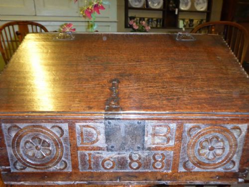 Early Oak Bible Box Db 1688