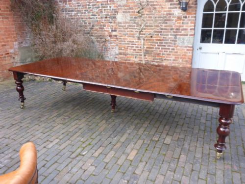 Superb Victorian Extending Dining Table 4 Leaves