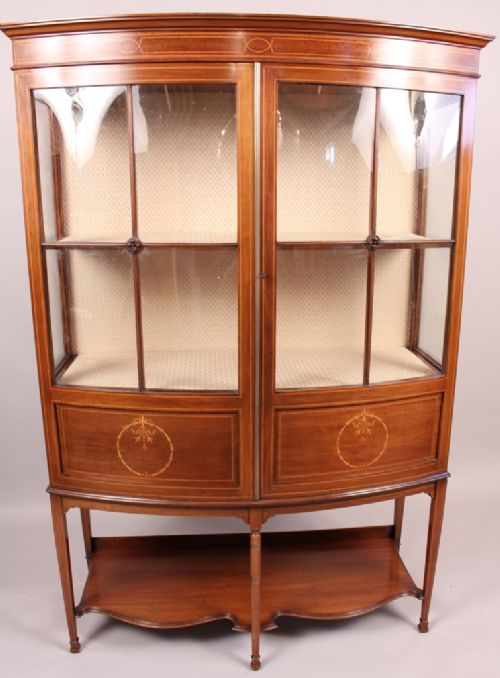 Good Quality Bow Front Display Cabinet