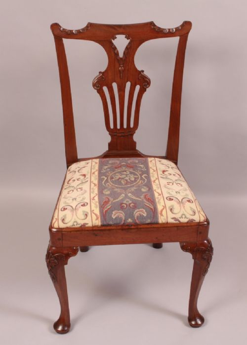 Good George I Walnut Chair Carved Knee