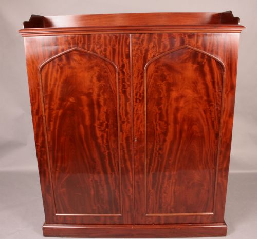 Superb Collectors Cabinet Mahogany