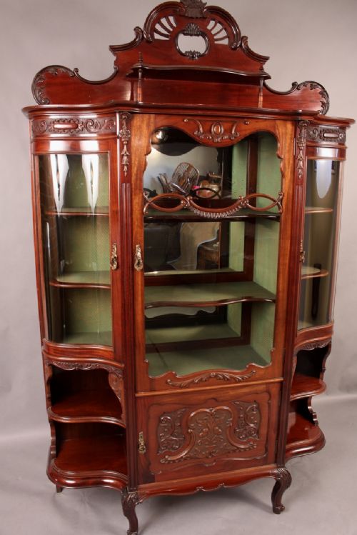 High Quality Display Cabinet in Mahogany