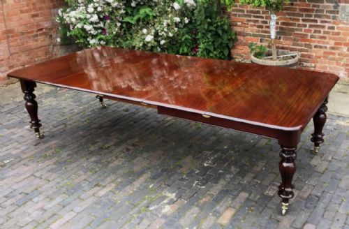 Antique Victorian Mahogany Extending Dining Table