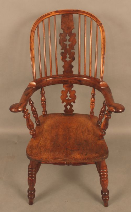 Victorian Broad Arm Windsor Chair in Yew Wood