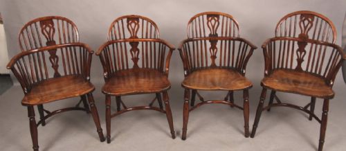 Good Rare Set of 4 East Retford Yew Windsor Chairs