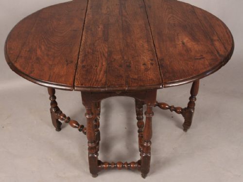 Small 17th Century Gate Table in Oak