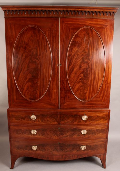 Superb Antique Georgian Linen Press