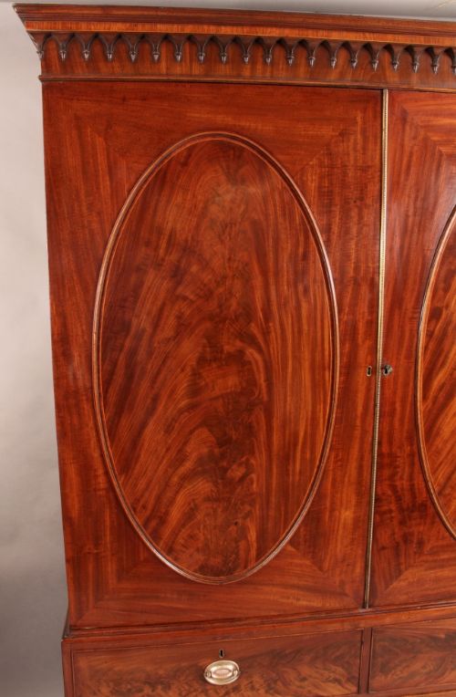 fig 1. Superb Antique Georgian Linen Press