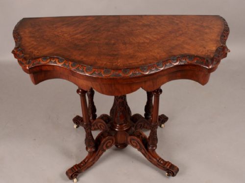 Good Quality Victorian Games Table Burr Walnut