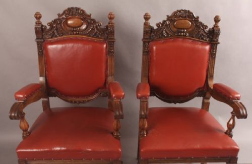 Very Good Pair of Victorian Carver Chairs in Oak