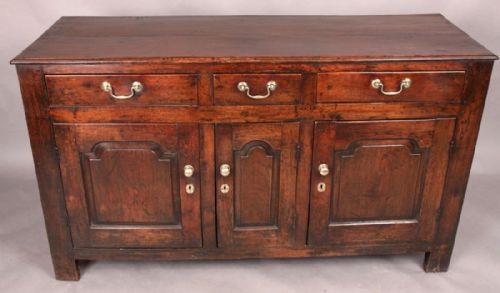 Superb George II Dresser Base in Oak