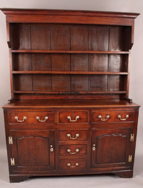 Fine Georgian Oak Dresser