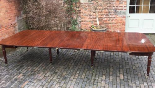 Superb and Rare Georgian Five Leaf Extending Dining Table Seats 16 Plus