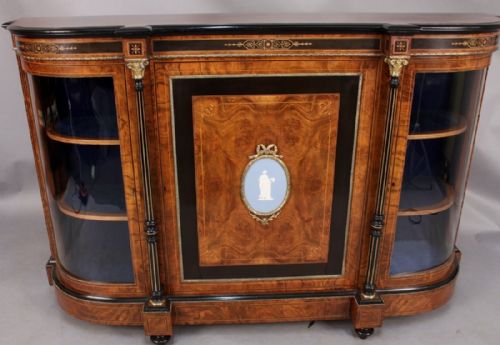 Super Quality Burr Walnut Credenza Inlaid