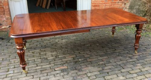 A Victorian Two Leaf Extending Dining Table Mahogany